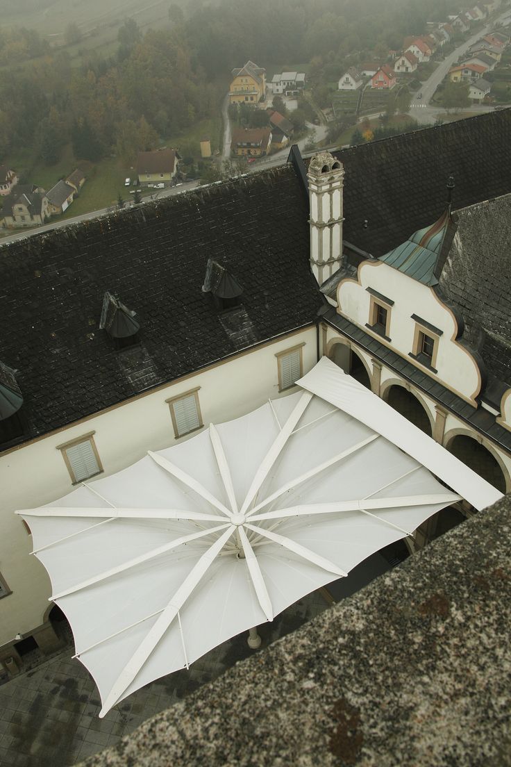 Mega - 1000 Umbrella